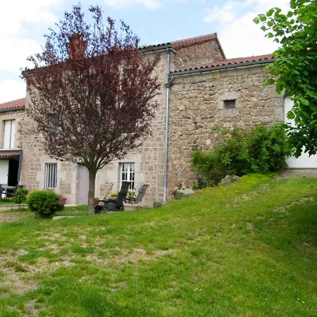 Holiday home Maison Charmante A Avec Vue Sur La Montagne Cubelles